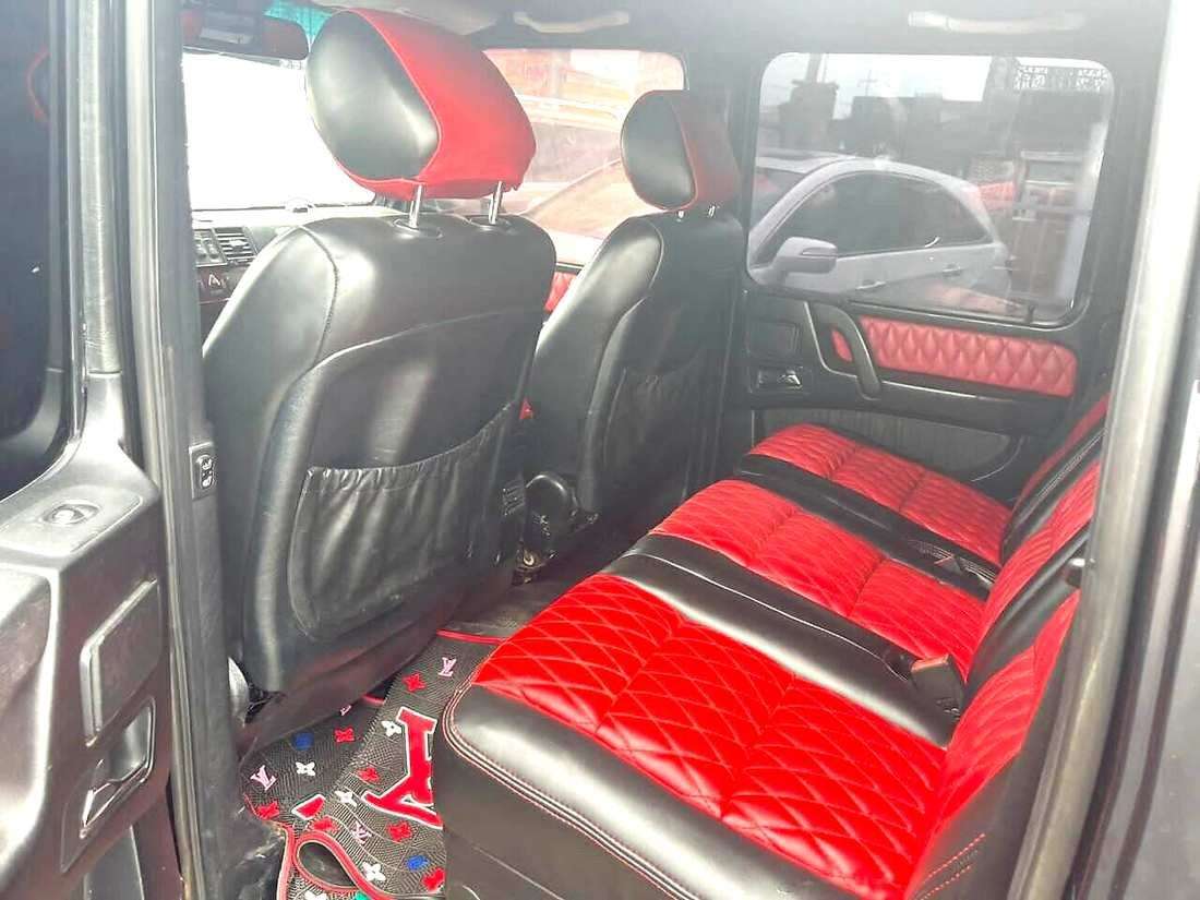 Mercedes G-Wagon interior