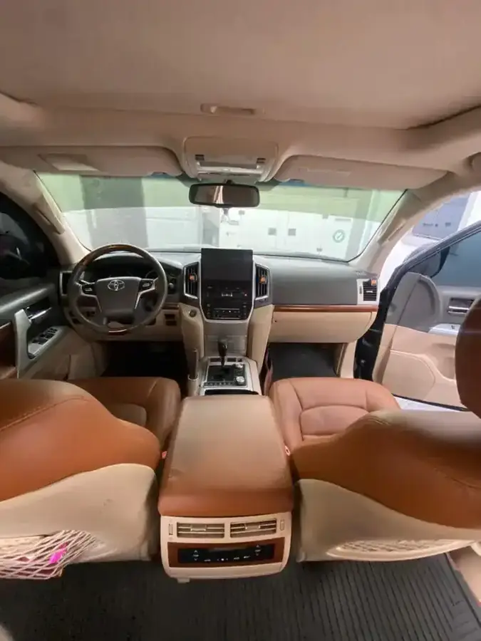 Bulletproof Armoured Land Cruiser rental Lagos - ToTrip Car Rental Services
