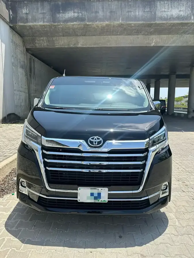 Toyota Alphard/Vellfire car rental in Lekki Phase 2, Lagos