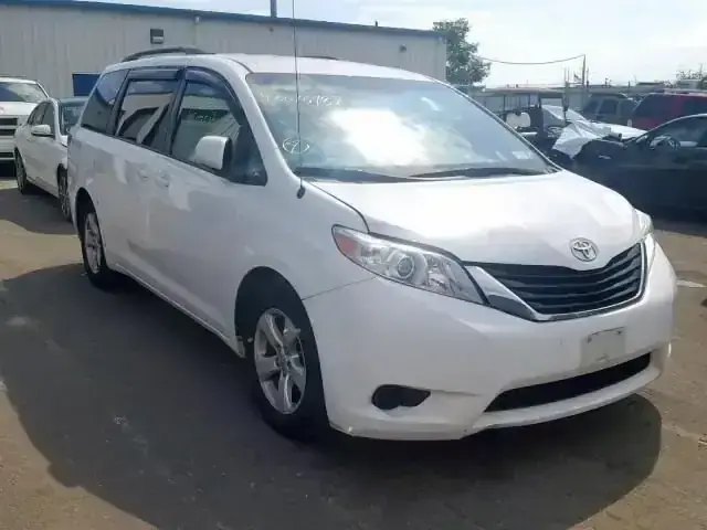 Toyota Sienna car rental in Lagos, Lagos
