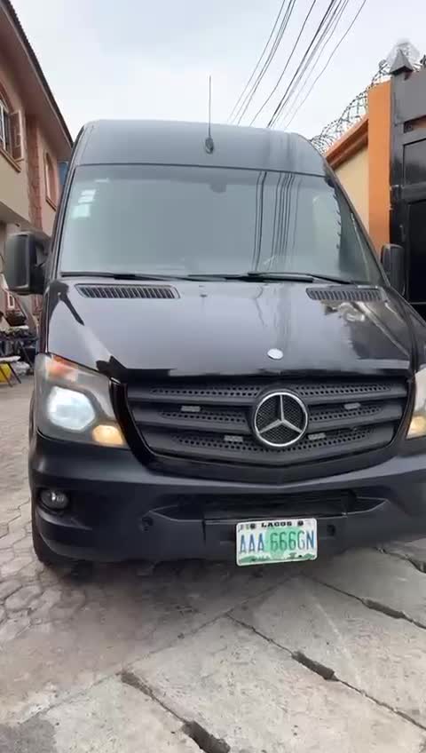 Mercedes-Benz Sprinter front with Lagos plate - ToTrip